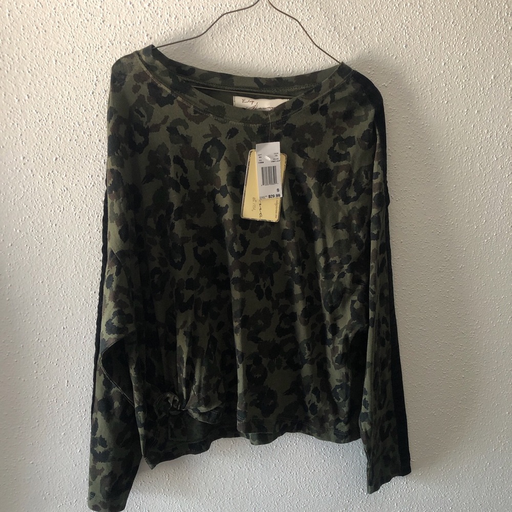 Long sleeve shirt
